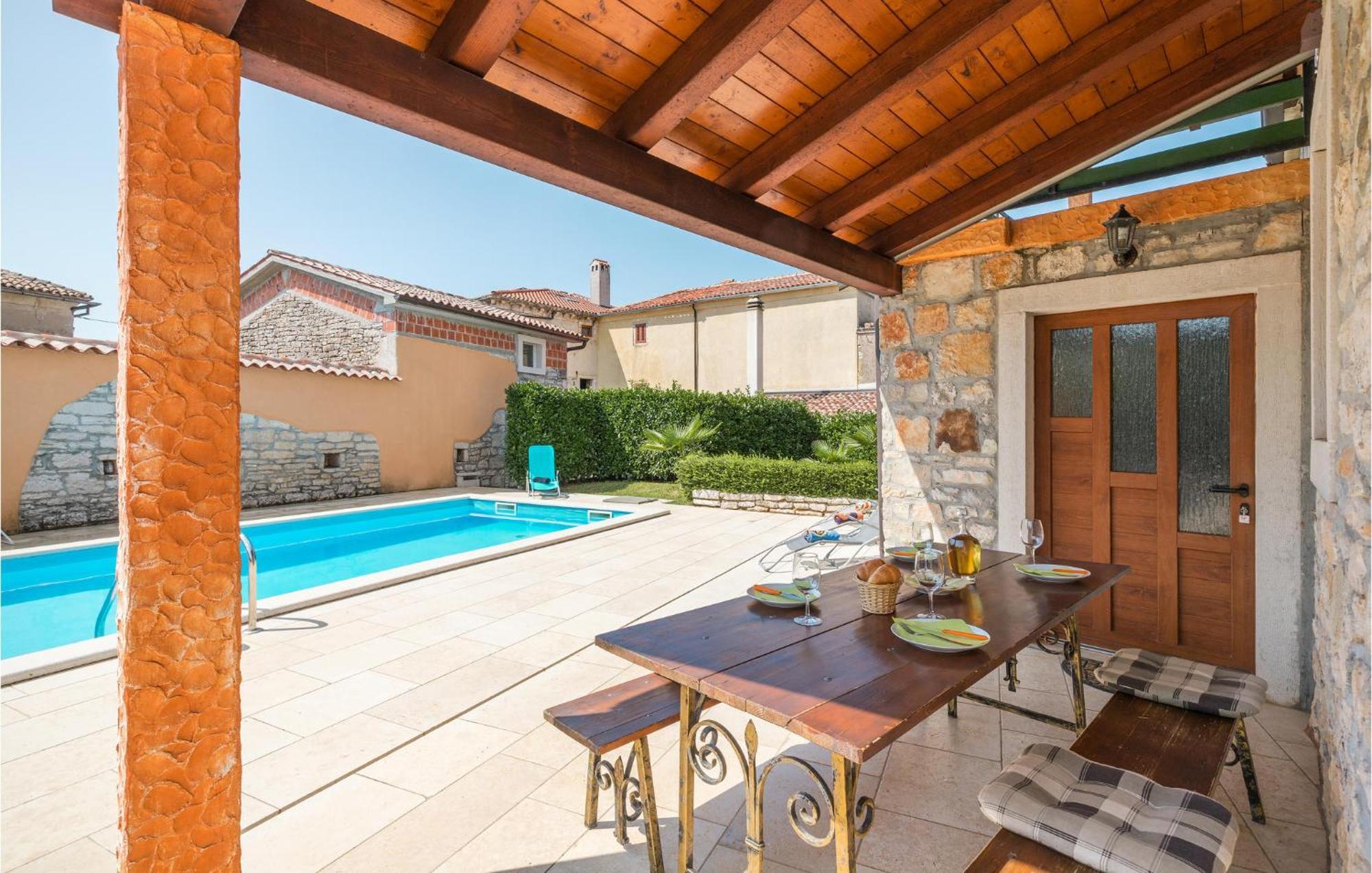 Lovely Home In Visnjan With Outdoor Swimming Pool מראה חיצוני תמונה