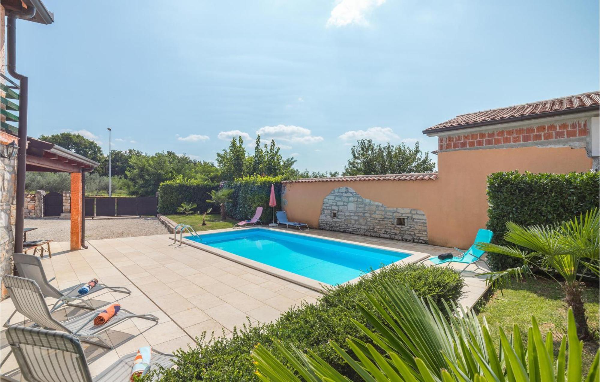 Lovely Home In Visnjan With Outdoor Swimming Pool מראה חיצוני תמונה